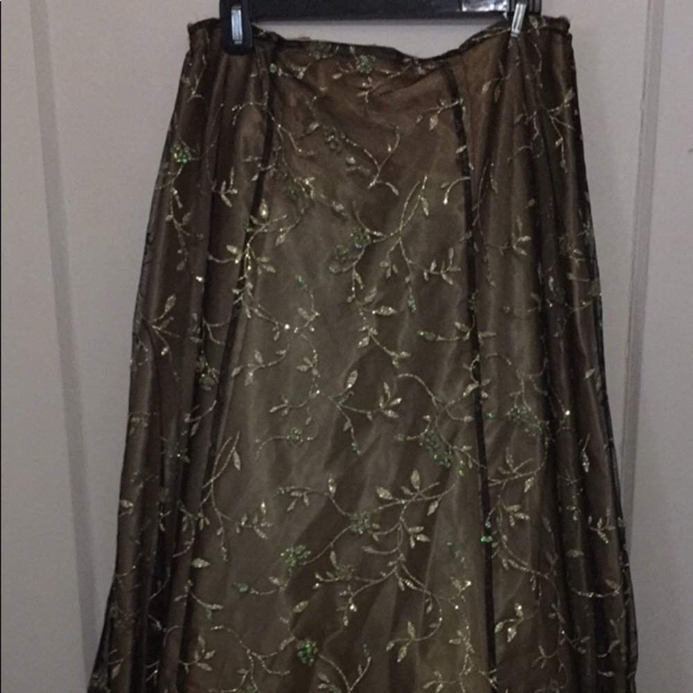 Long Formal Skirt— Can send extra pictures